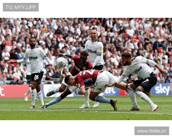 巴尔德本赛季进攻贡献持续提升,表现稳健 巴尔德本赛季进攻贡献持续提升,表现稳健